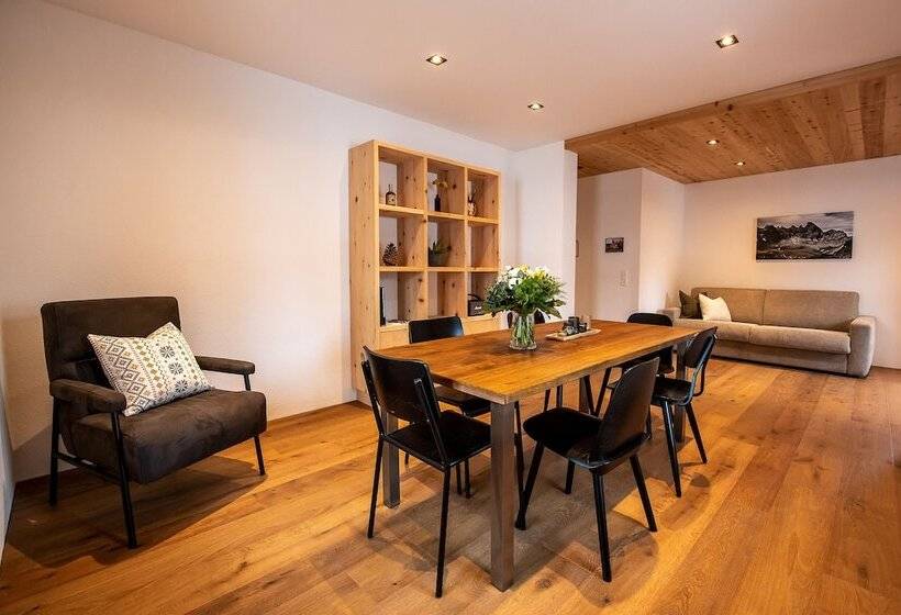 هتل Flem Mountain Lodge