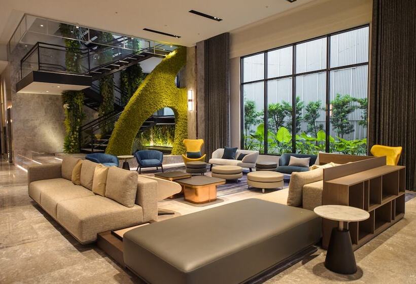 هتل Grand Banyan