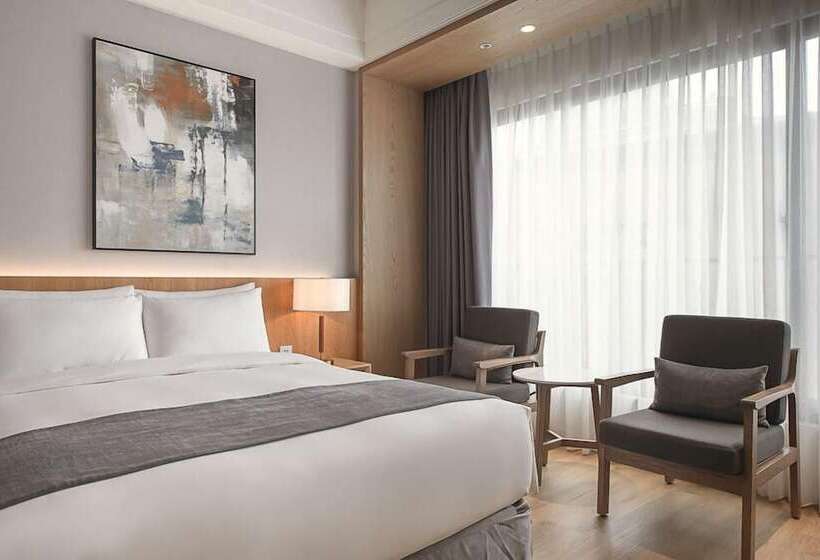 هتل Grand Banyan