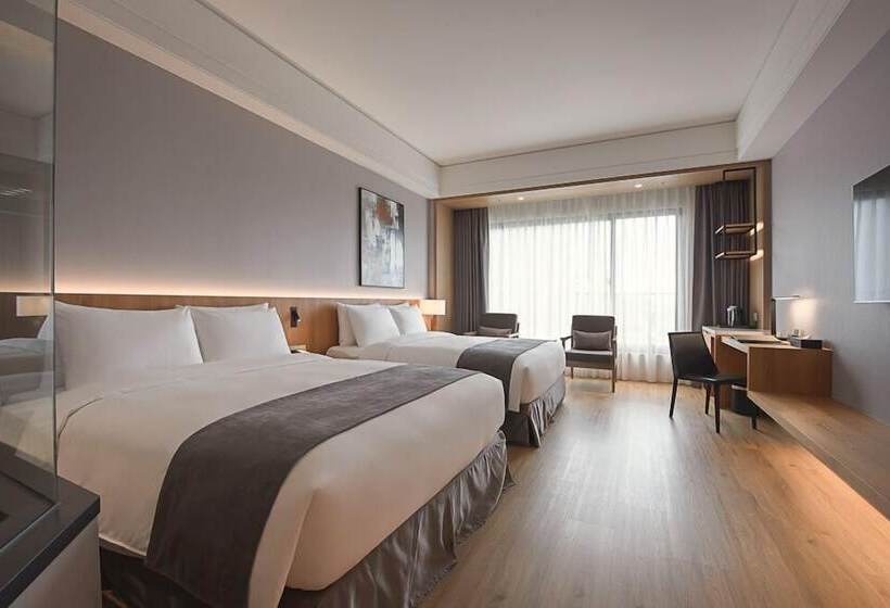 هتل Grand Banyan