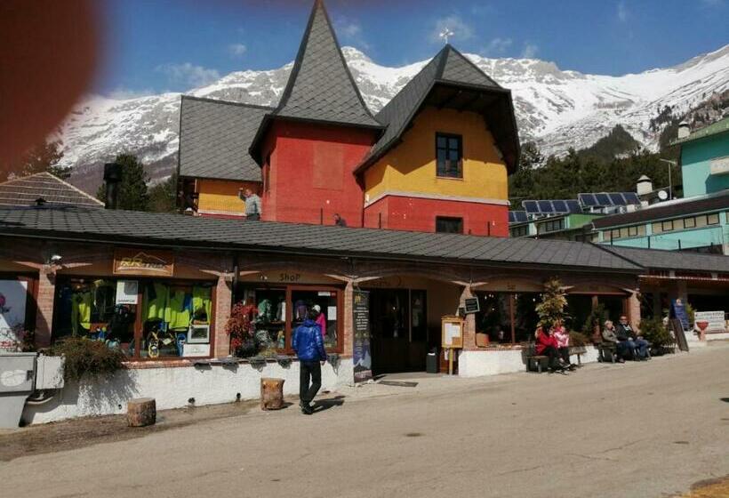 هتل La Villetta Food & Drink Rooms For Rent   No Reception