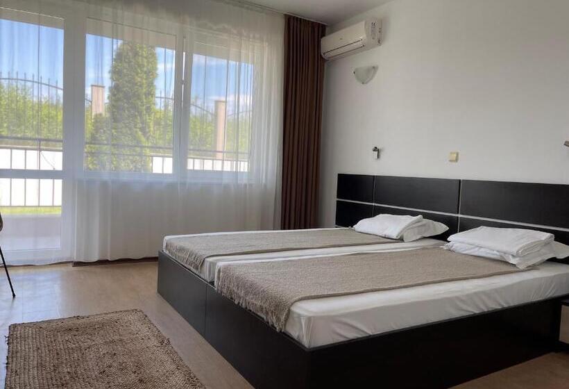 هتل Villa Mia