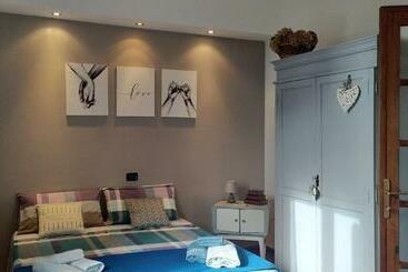 پانسیون B&b Golfo Asinara Suite Con Idromassaggio