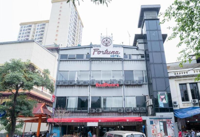 هتل Reddoorz @ Glodok