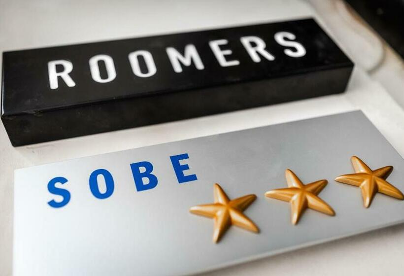 هتل Roomers