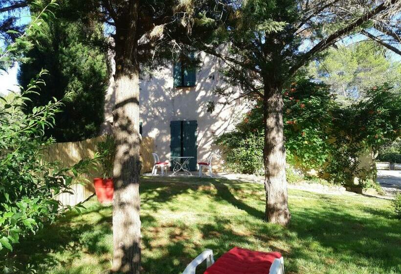 Пансион Suite Avec Jardin Entre Aix En Provence, Luberon Et Verdon