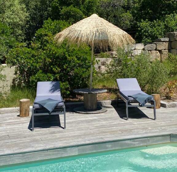 مبيت وإفطار La Maison Perchée