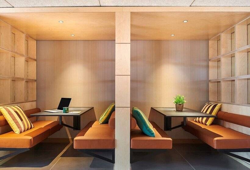 هتل Ibis Budget Paris Porte De La Chapelle   Aréna