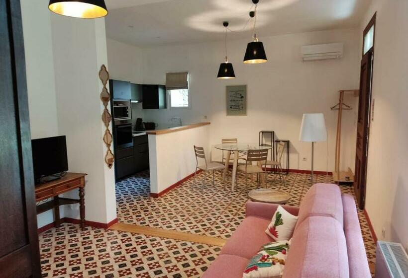 Пансион Petit Gîte Familial Au Domaine De Valmont