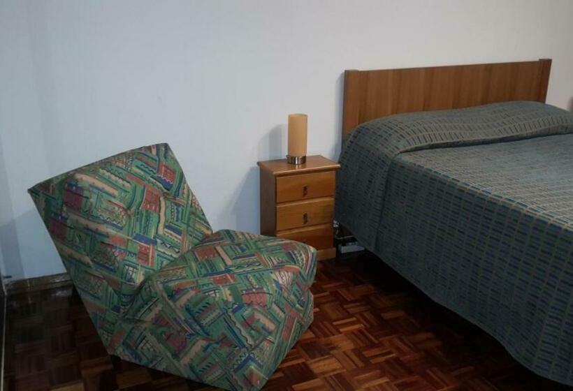 Пансион Quartos Cesário Verde Massamá