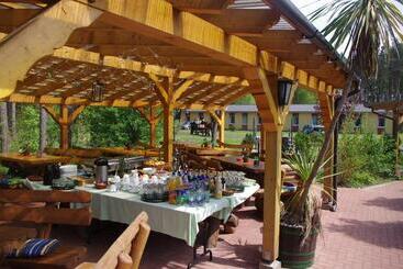 هاستل Gruppenbungalow Waldhaus Am Ferienpark