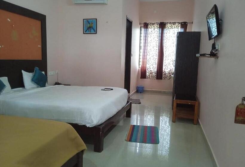 酒店 Grand Jp Inn Near 2 Km From Gundlupet Bus Stand