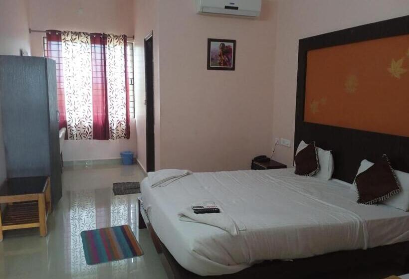 酒店 Grand Jp Inn Near 2 Km From Gundlupet Bus Stand