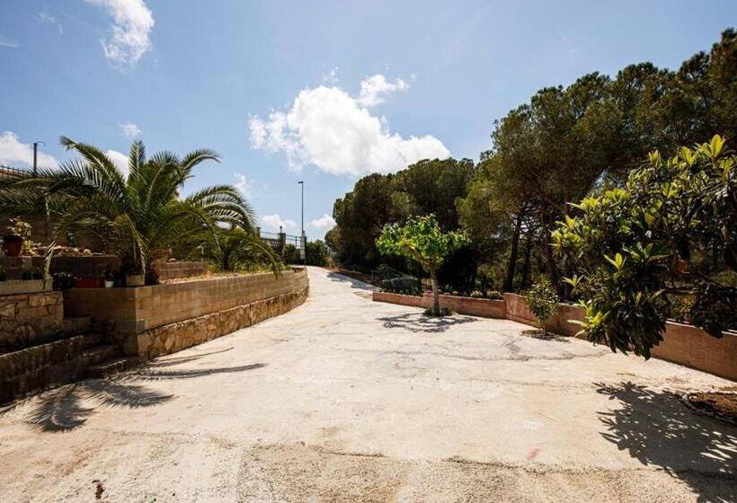 Maravillosa Casa Con Piscina Grande Y Bosque