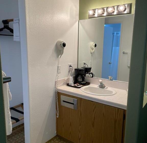 Murphey S Motel Llc