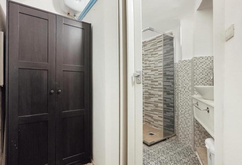 پانسیون Dimora Garibaldi Rooms Center Wi Fi