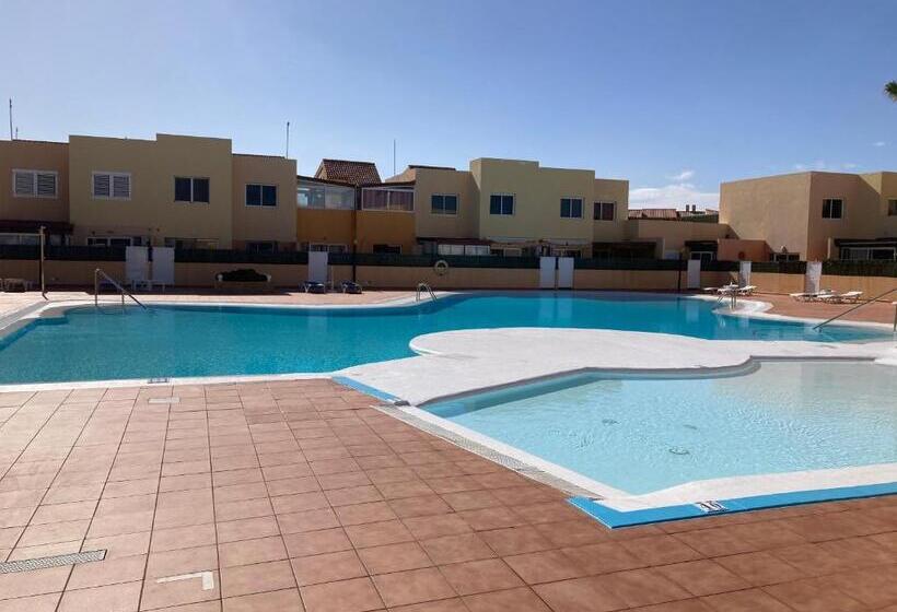 2 Bedroom Pool Apartment Close To Beach Rocky Point Corralejo