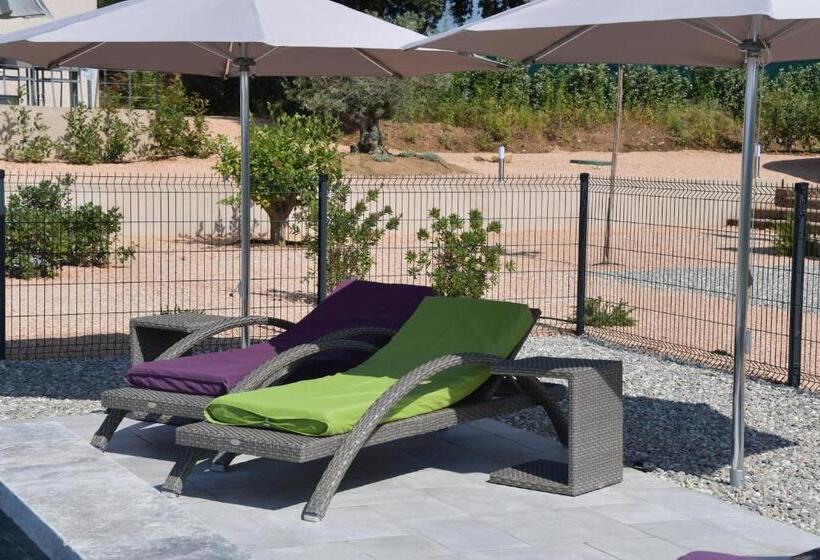 ベッドアンドブレックファースト Sous Les Pins Gîtes Et Chambres D Hôtes