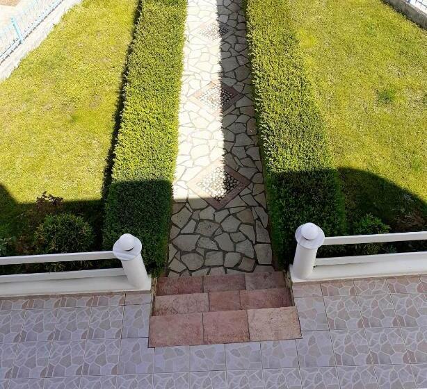 هتل Vila Shuka Ksamil