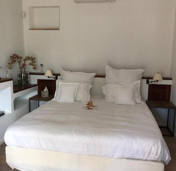 Пансион Four De Cony