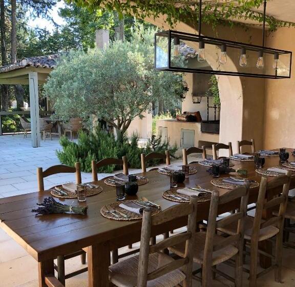 Пансион Four De Cony