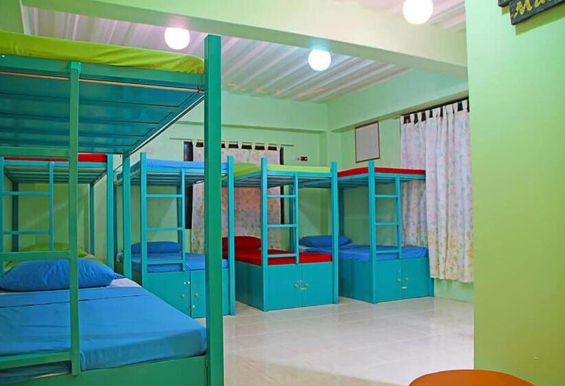 فندق صغير Antwet Backpacker S Inn & Rooftop Bar