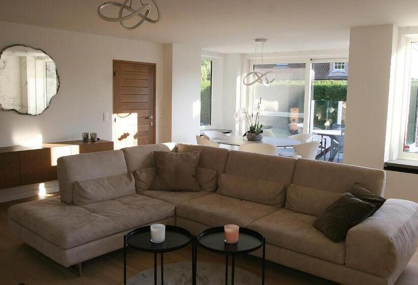 Ashley’s Villa