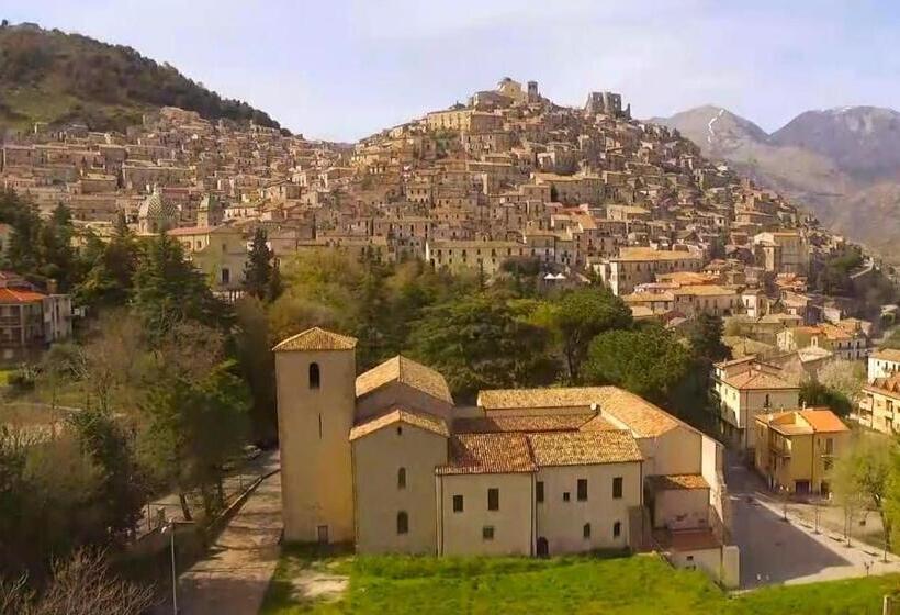 Civico 4
