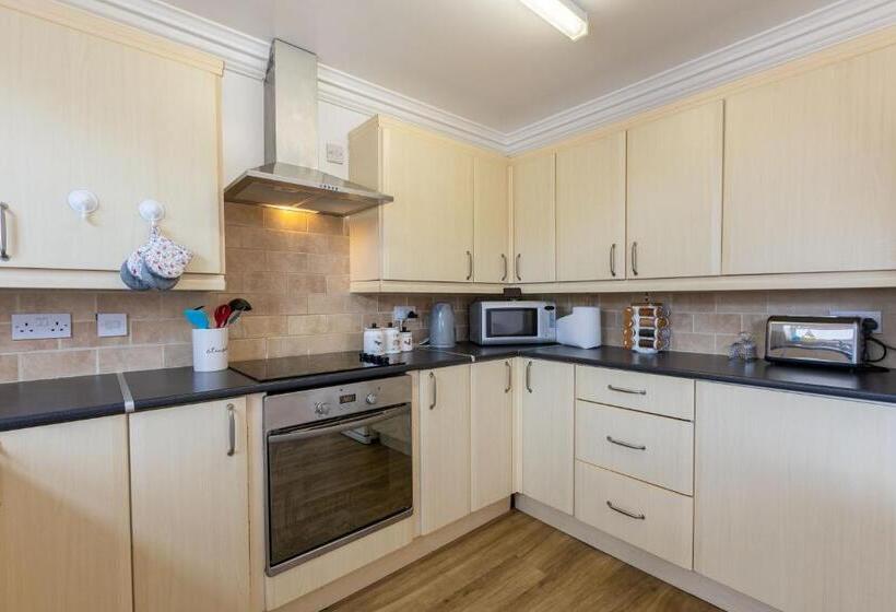 Hullidays East Modern Detached 3 Bed House