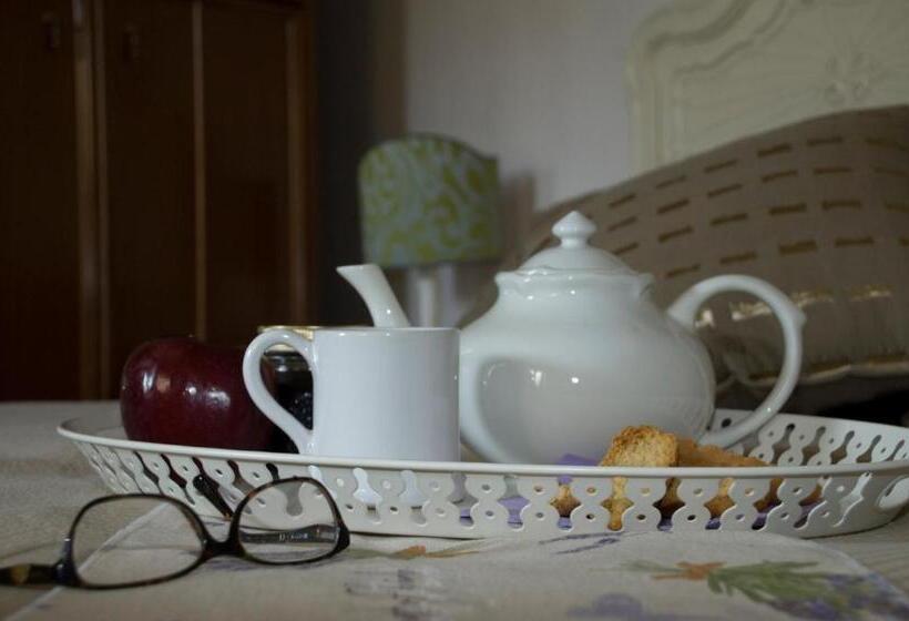 مبيت وإفطار Il Cortile Della Nonna
