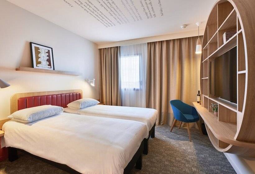 هتل Ibis Styles La Rochesuryon