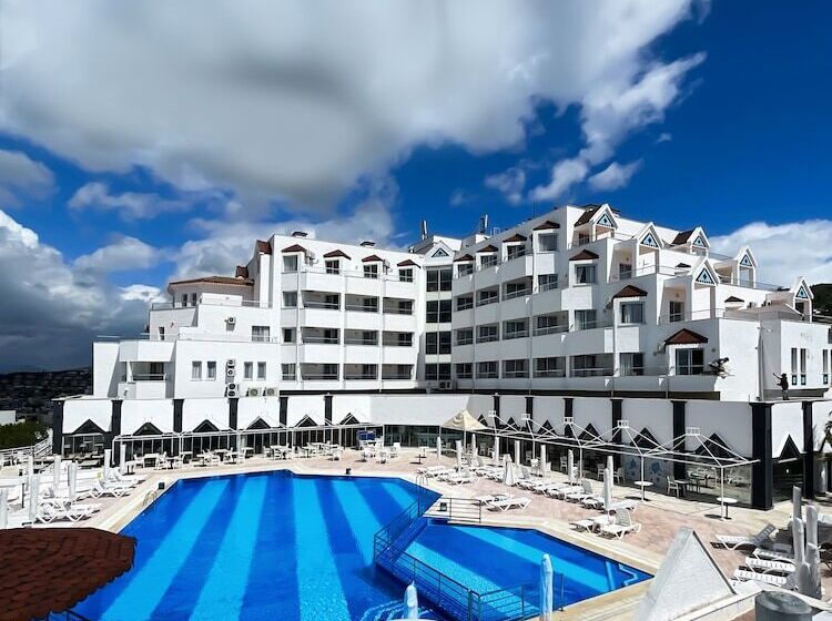 هتل Roseira Beach Resort