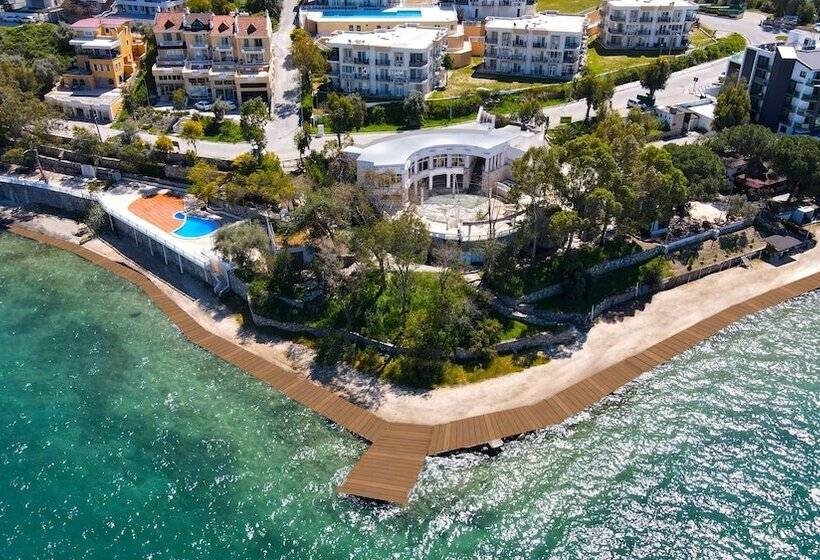 هتل Roseira Beach Resort