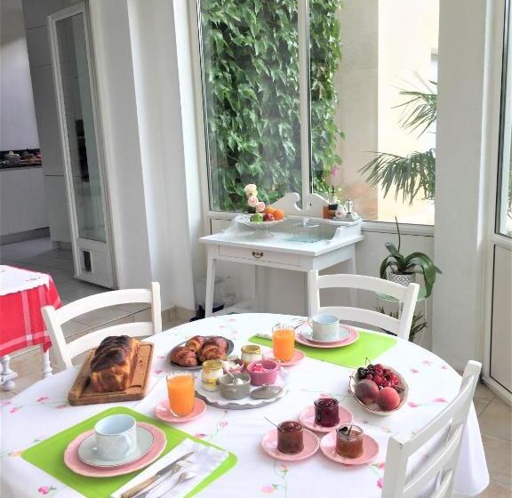 پانسیون La Chambre Colbert