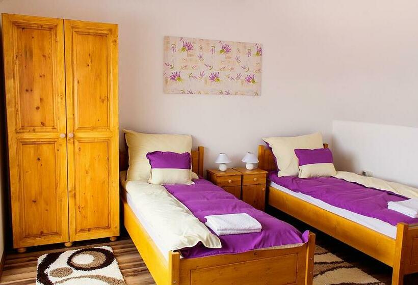 פנסיון Rózsa Domb Vendégház