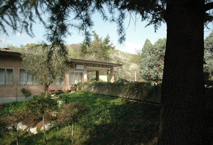 هتل Albergo Volpara