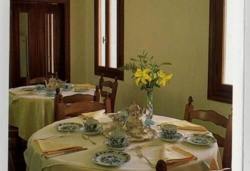 هتل Albergo Volpara