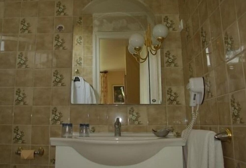 ホテル Auberge Du Clos Normand