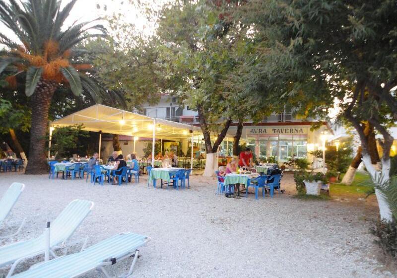 هتل Avra Beach
