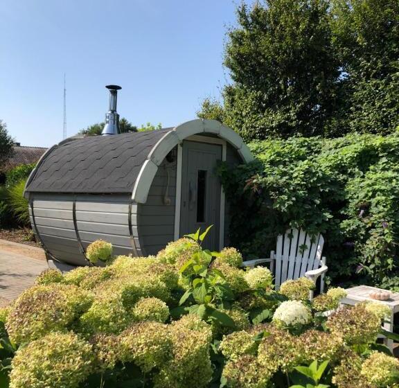هتل Guesthouse De Witte Merel Deluxe