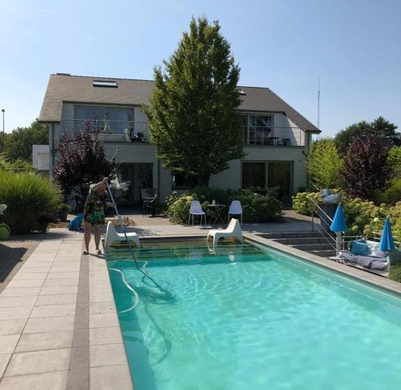 هتل Guesthouse De Witte Merel Deluxe