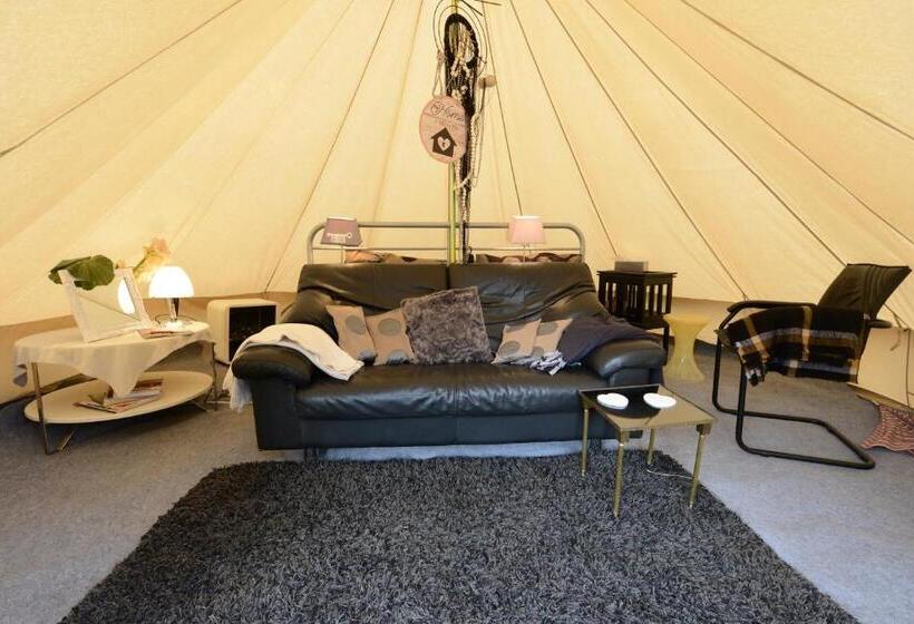 هتل Guesthouse De Witte Merel Deluxe