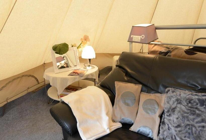 هتل Guesthouse De Witte Merel Deluxe