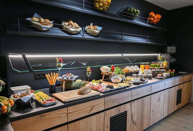 ホテル Hofgut Wißberg  Das Weinberg