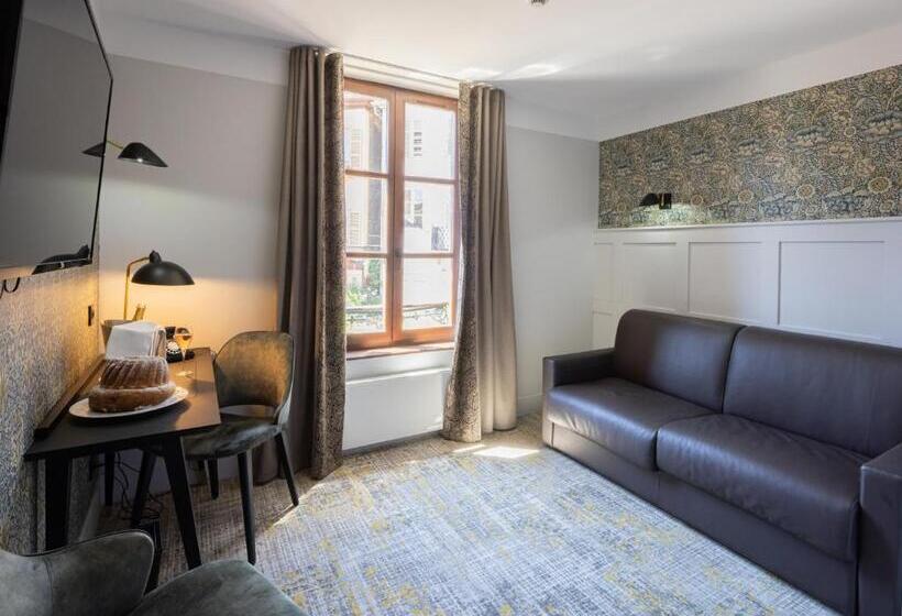 ホテル Logis Hôtel Restaurant Du Mouton