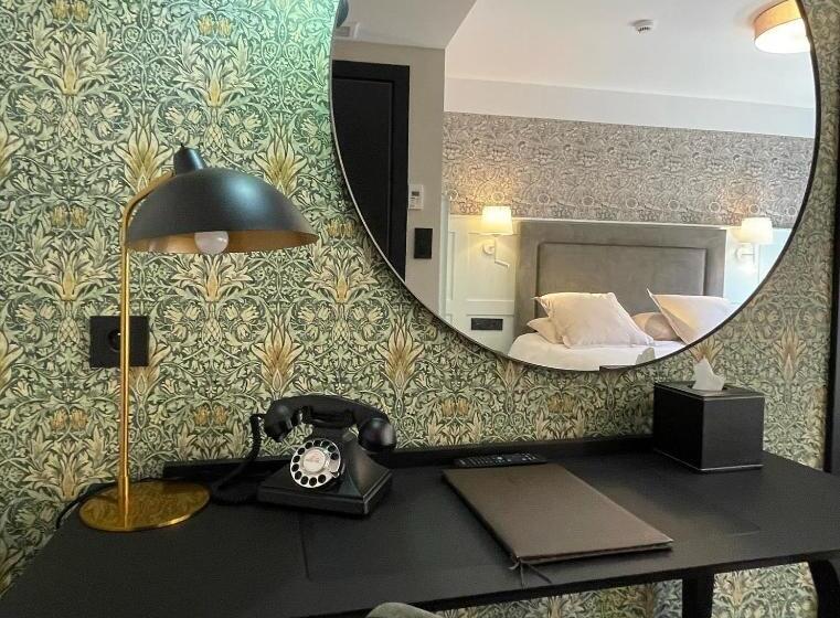 ホテル Logis Hôtel Restaurant Du Mouton