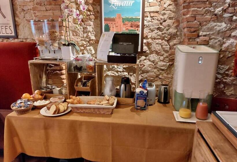 هتل Logis Hôtel   Les Pasteliers