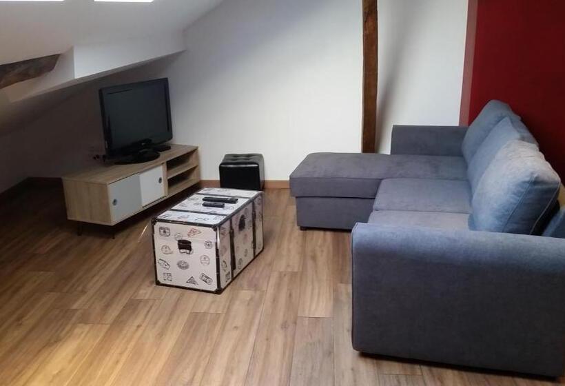 هتل Logis Hôtel   Les Pasteliers