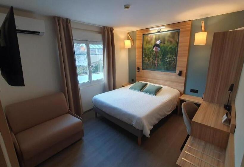 هتل Logis Hôtel   Les Pasteliers