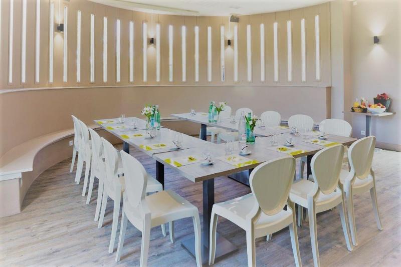 ホテル Logis L'auberge De Larressingle